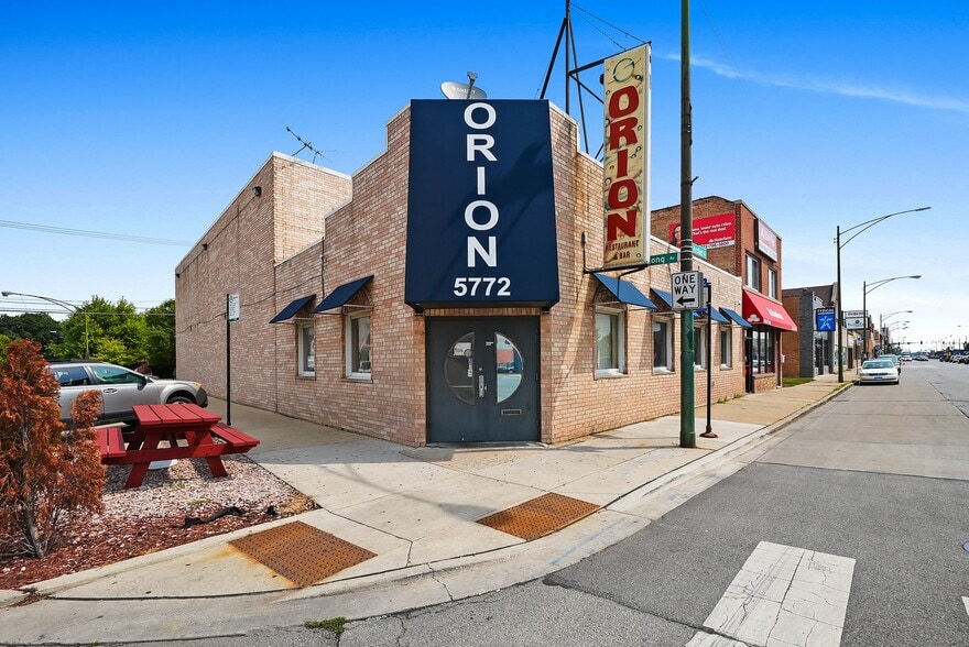 More Photos Of 5772 S Archer Ave, Chicago General Retail For Sale
