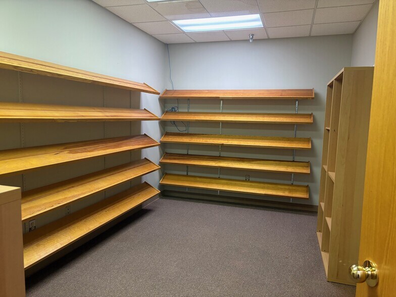 More Photos Of 22290 Timberlake Rd, Lynchburg Warehouse For Lease