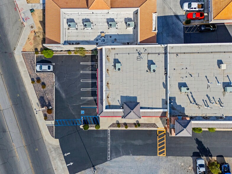 More Photos Of 12033 Mariposa Rd, Hesperia Freestanding For Lease