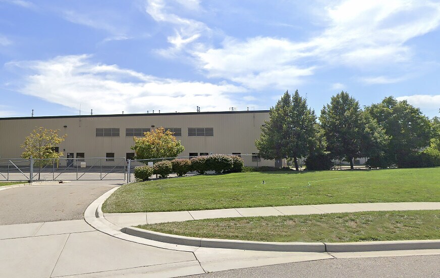 More Photos Of 2148 Depot St, Holt Manufacturing For Lease