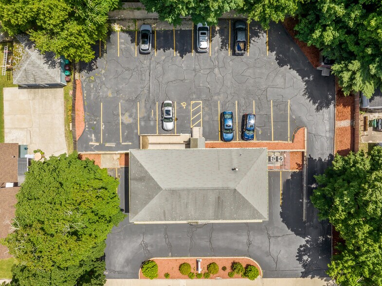More Photos Of 352 Park Ave, Woonsocket Office For Sale