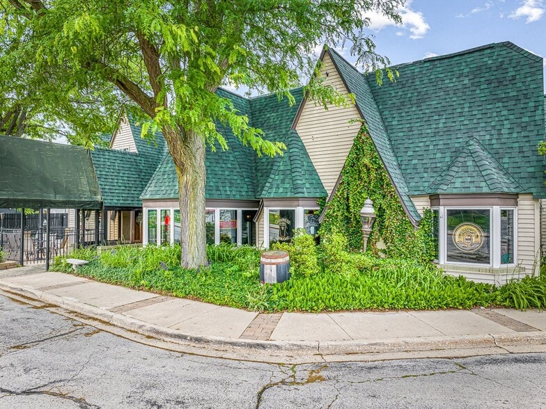 More Photos Of 5040 N 2nd St, Loves Park Restaurant For Sale