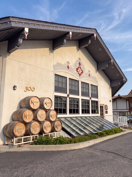 More Photos Of 300 US Highway 2, Leavenworth Bank For Sale
