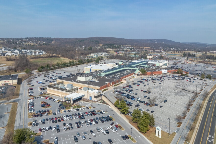 More Photos Of 2899 Whiteford Rd, York General Retail For Lease