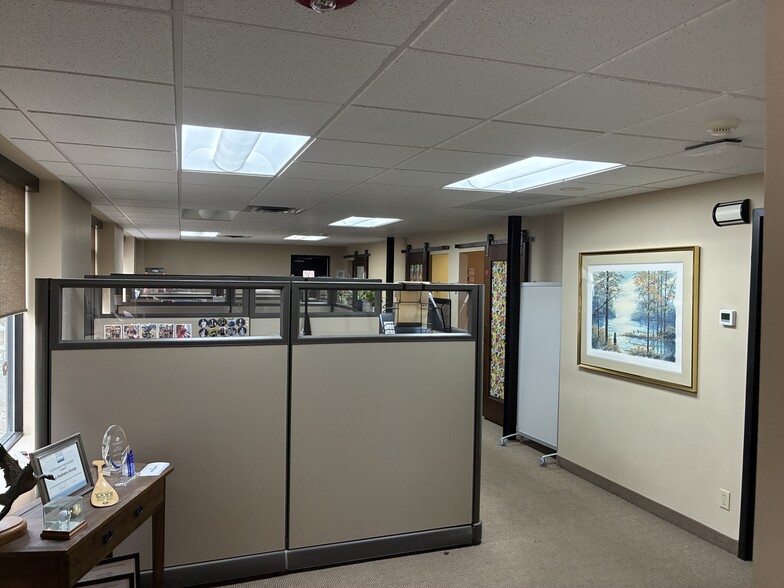 More Photos Of 222 Minnetonka Ave S, Wayzata Storefront Retail Office For Sale