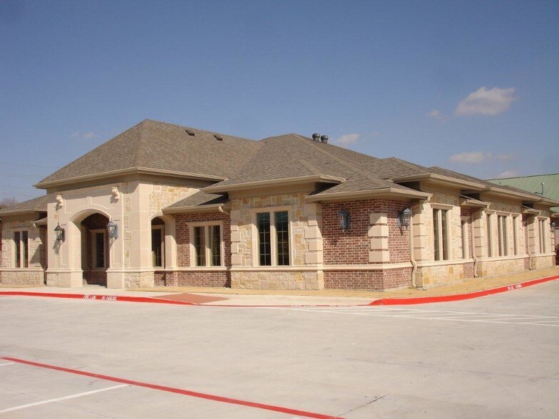 More Photos Of 1948 E Hebron Pky, Carrollton Medical For Lease