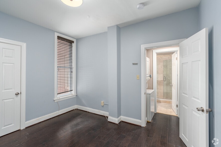 More Photos Of 617-631 W Lexington St, Baltimore Apartments For Lease