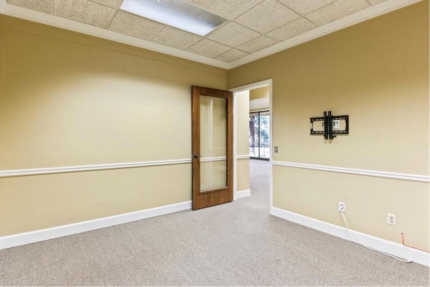 More Photos Of 110 Linden Oaks, Rochester Office Residential For Sale