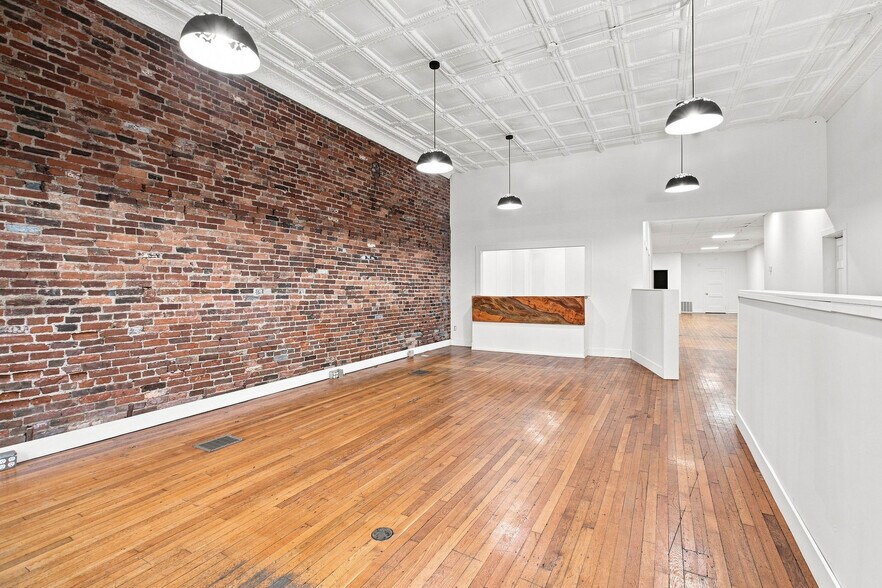More Photos Of 814-816 Main St, Cincinnati Apartments For Lease