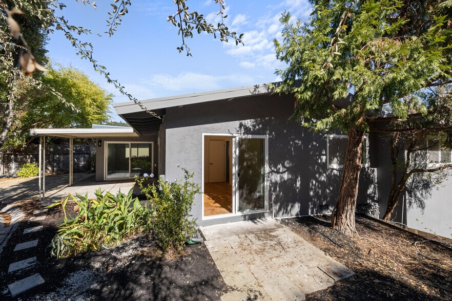 More Photos Of 40 Leafwood Cir, San Rafael Apartments For Sale