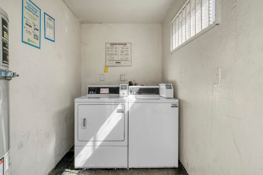 More Photos Of 1126 Raymond Ave, Long Beach Apartments For Sale