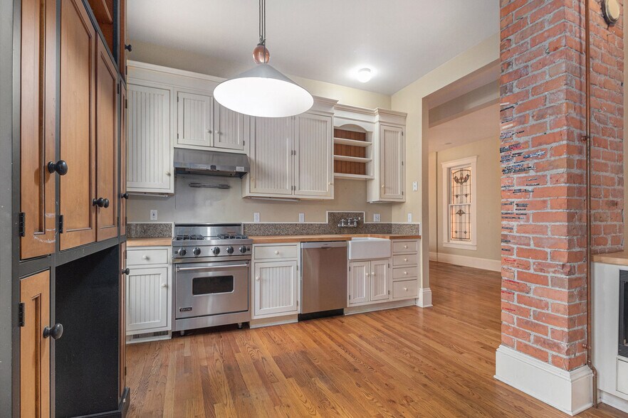 More Photos Of 318 S Thayer St, Ann Arbor Flex For Sale