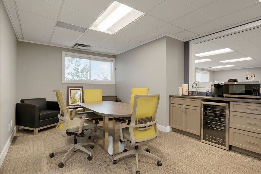 More Photos Of 605 S Kuner Rd, Brighton Office For Sale