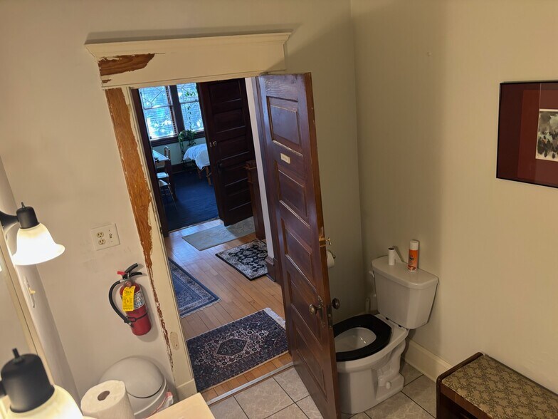 More Photos Of 1033 Grand Ave, Saint Paul Health Club For Sale