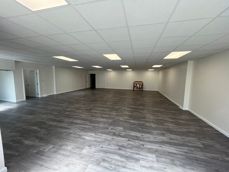 More Photos Of 1303 Rycroft St, Honolulu Restaurant For Sale