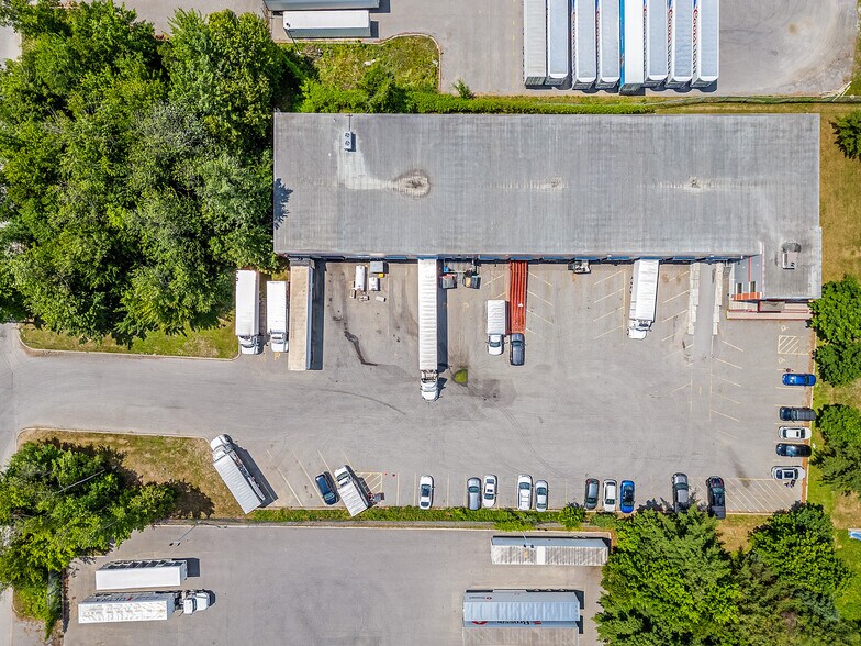 More Photos Of 1665 Rue Atmec, Gatineau Distribution For Lease