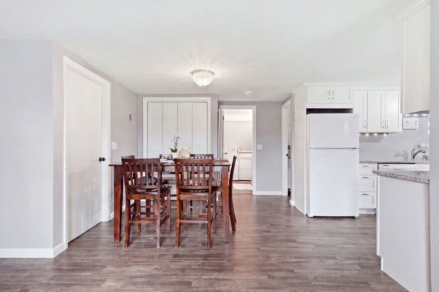More Photos Of 148 Katama Rd, Edgartown Flex For Sale