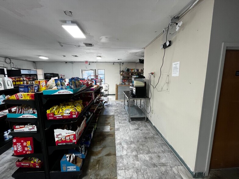 More Photos Of 417 NE Evangeline, Lafayette Medical For Sale