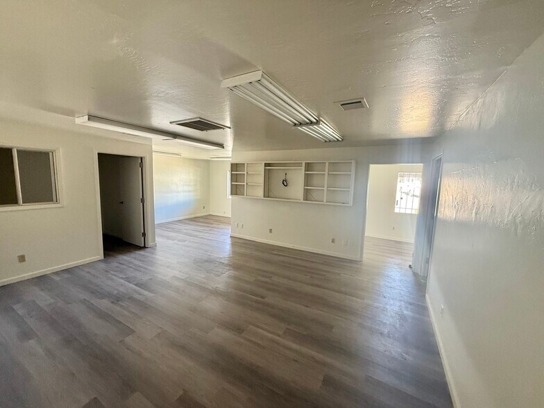 More Photos Of 13272 E Central Ave, Mayer General Retail For Lease