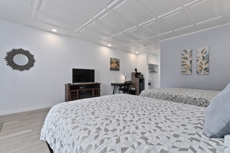 More Photos Of 200 Wapato Ct, Manson Hotel For Sale