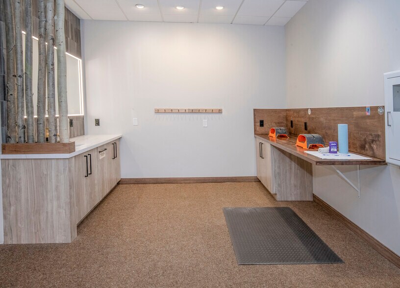 More Photos Of 137 Benchmark Rd, Avon Apartments For Sale