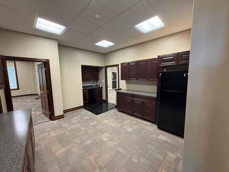 More Photos Of 60 Main St, Hamburg Office For Lease