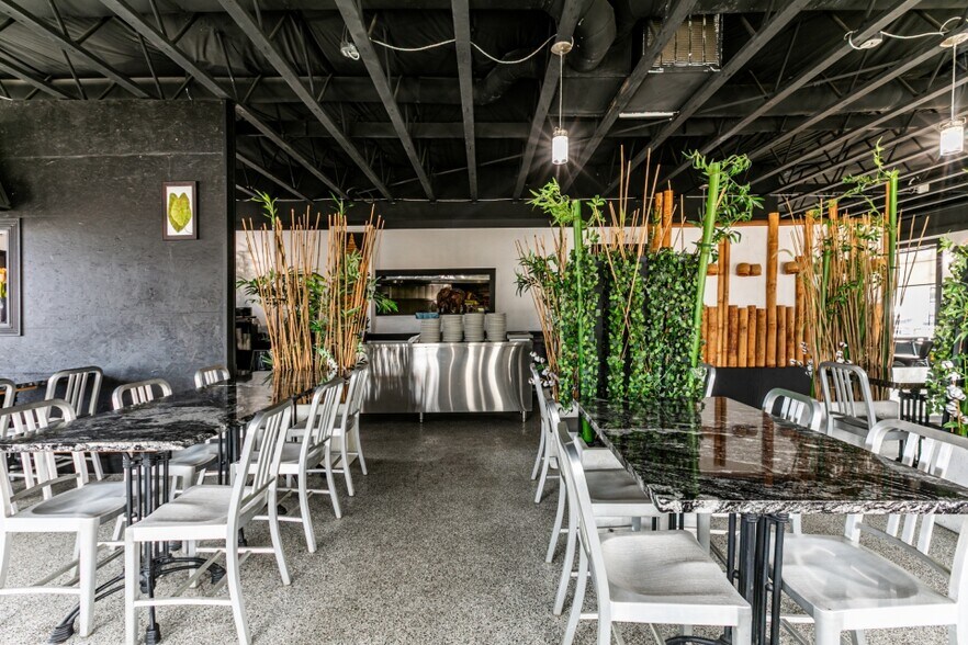 More Photos Of 410 N University Ave, Provo Fast Food For Sale