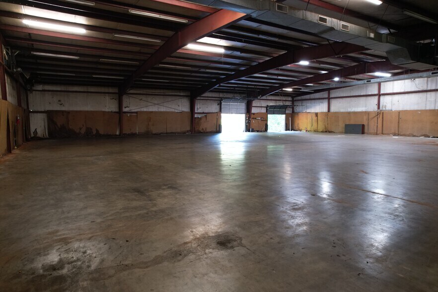 More Photos Of 600 Fork Shoals Rd, Greenville Industrial For Lease