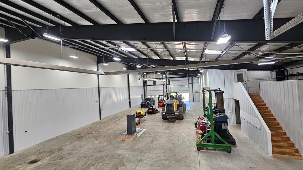 More Photos Of 1347 W Britton Rd, Morrice Truck Terminal For Sale