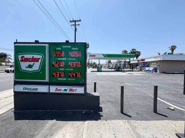 More Photos Of 1425 E 4th St, Ontario Service Station For Sale