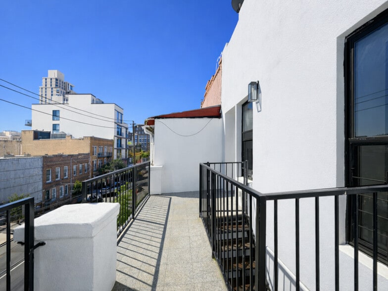 More Photos Of 2850 W 17th St, Brooklyn Apartments For Sale