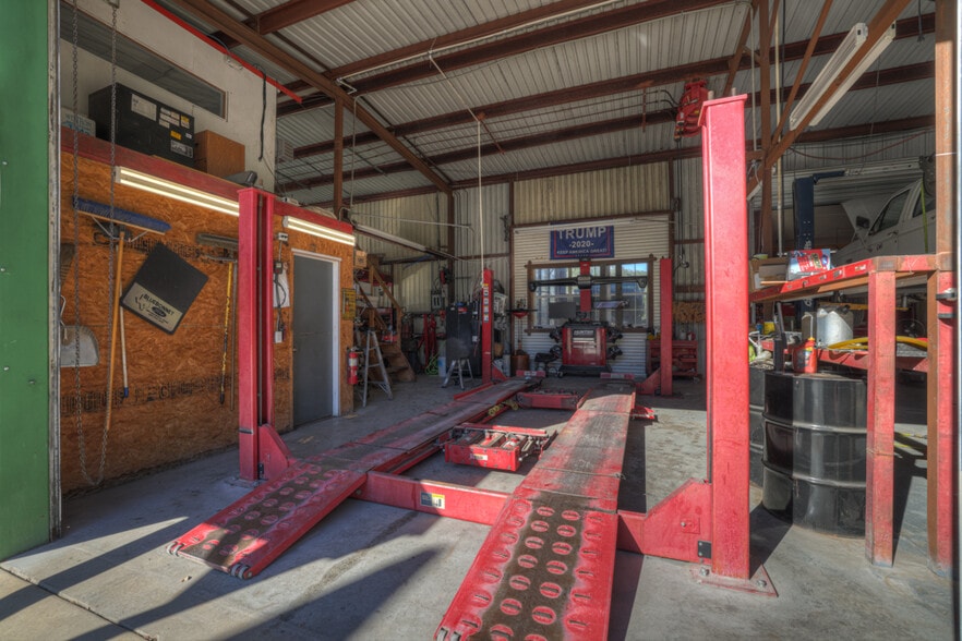 More Photos Of 8328 FM 2673, Canyon Lake Auto Repair For Sale