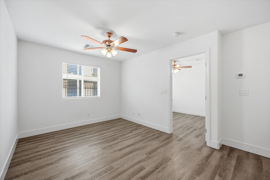 More Photos Of 1821 Santa Paula Dr, Las Vegas Apartments For Sale