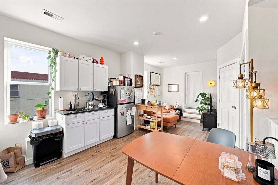 More Photos Of 1648 S 16th St, Philadelphia Apartments For Sale