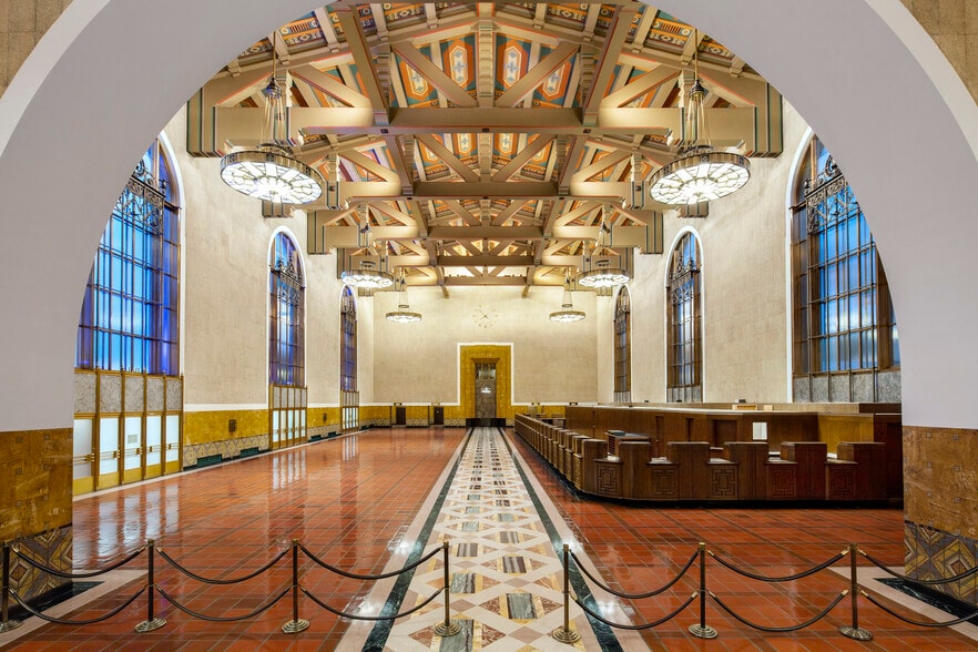 More Photos Of 800 N Alameda St, Los Angeles General Retail For Lease