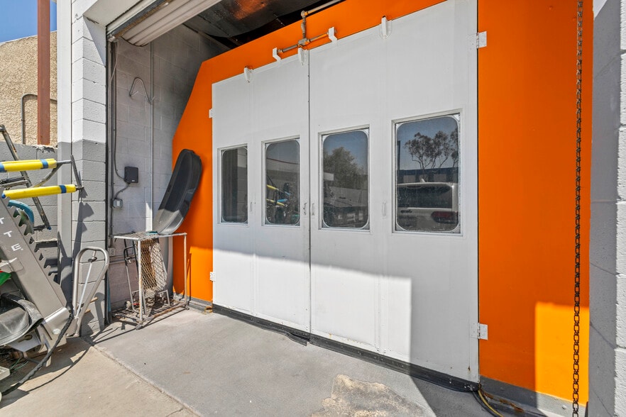 More Photos Of 188 N Daisy Ave, Pasadena Auto Repair For Sale