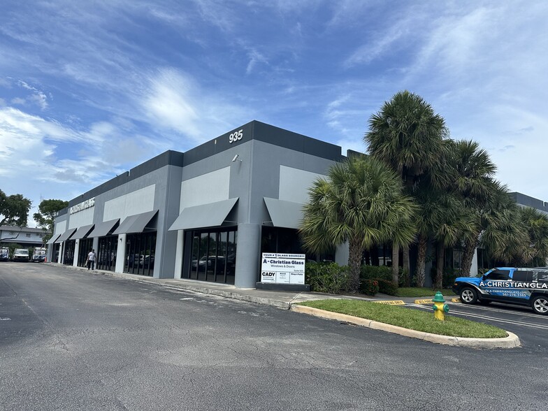 Primary Photo Of 925-935 S Congress Ave, Delray Beach Light Distribution For Lease