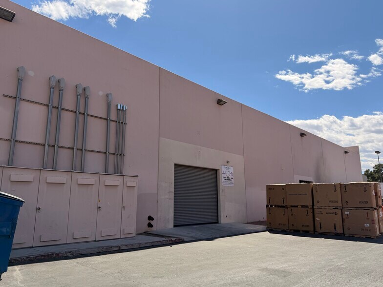 More Photos Of 4580 W Sahara Ave, Las Vegas General Retail For Lease