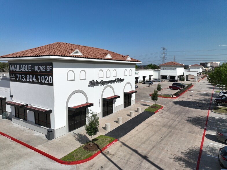 More Photos Of 20320 Northwest Fwy, Houston Medical For Lease