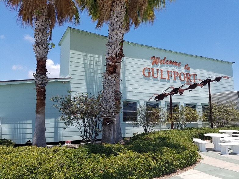 More Photos Of 3025 54th St S, Gulfport Apartments For Sale