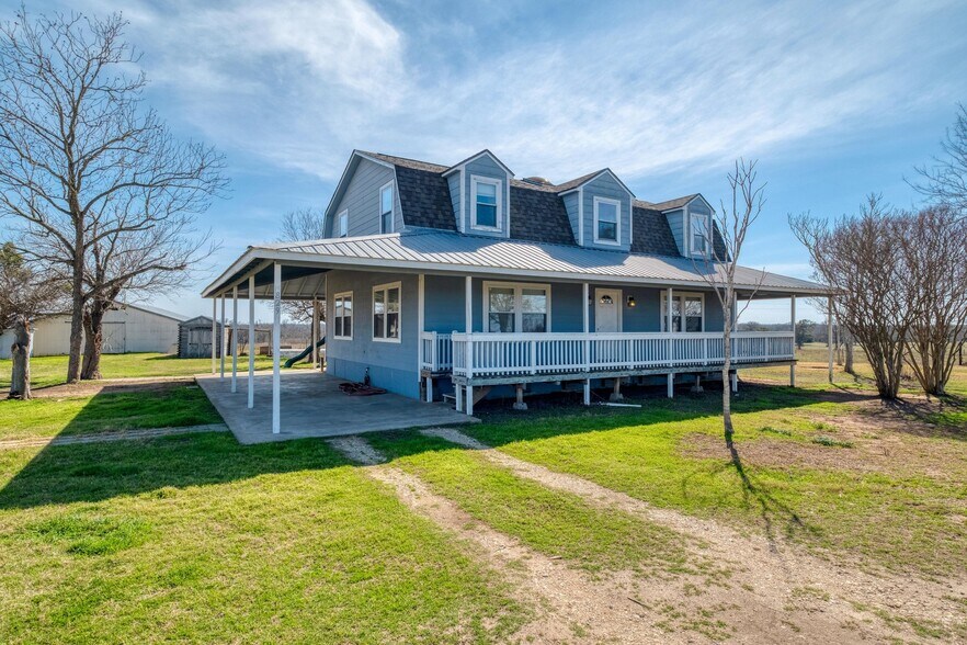 More Photos Of 829 State Highway 21 W, Cedar Creek Specialty For Sale