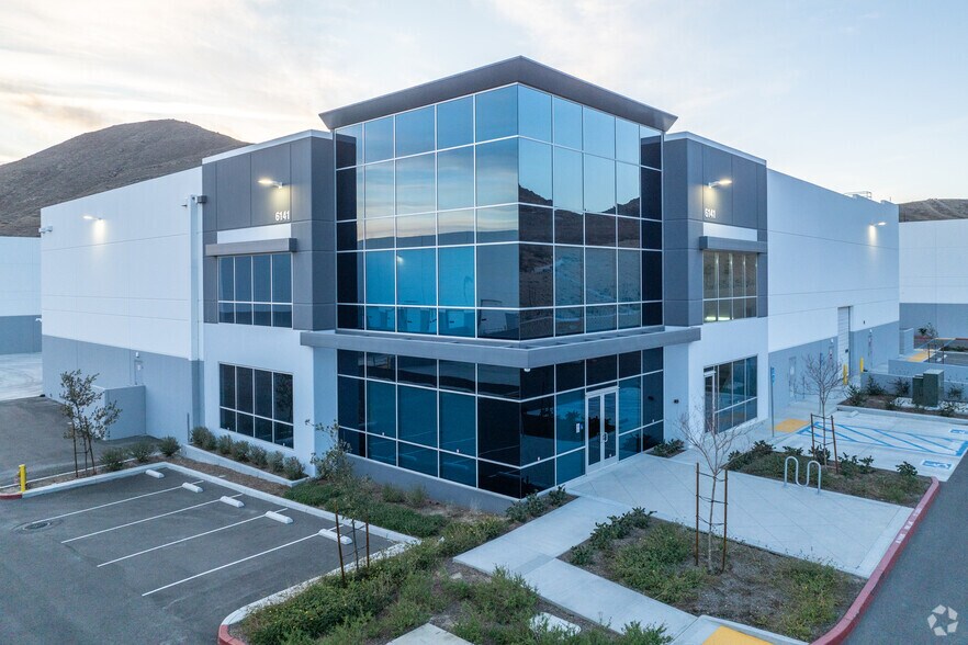 More Photos Of 20th St. & Caterpillar Ct, Jurupa Valley Unknown For Lease