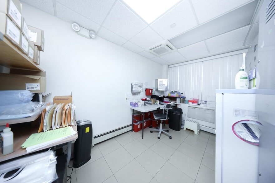 More Photos Of 863 50th St, Brooklyn Medical For Sale