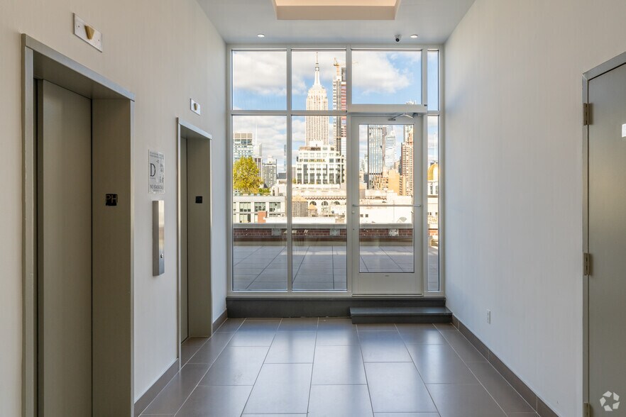 More Photos Of 156 Fifth Ave, New York Coworking Space