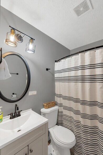 More Photos Of 901 21st Ave N, Nashville Multifamily For Sale