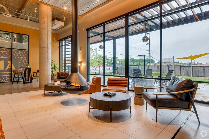 More Photos Of 2219 E 11th St, Tulsa Apartments For Lease