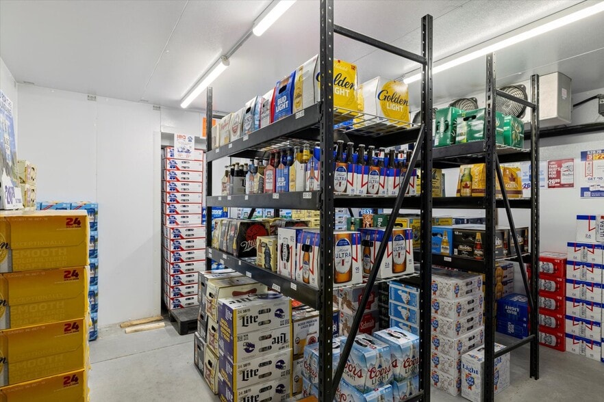 More Photos Of 401 E Sheridan St, Ely Convenience Store For Sale