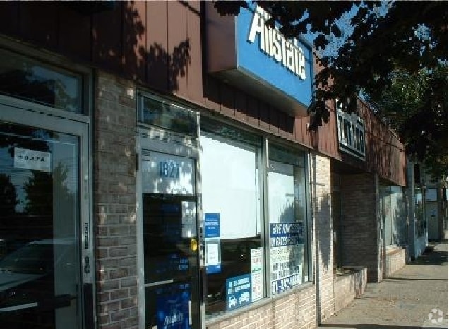 More Photos Of 1823-1827 Deer Park Ave, Deer Park Storefront For Lease