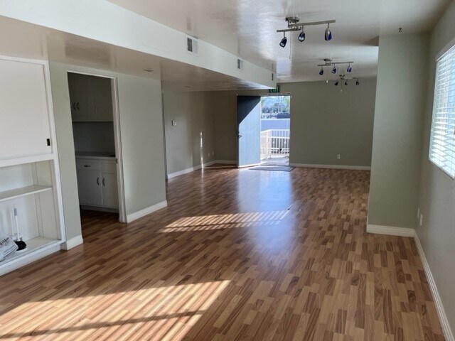More Photos Of 275 W Madison Ave, El Cajon Medical For Sale