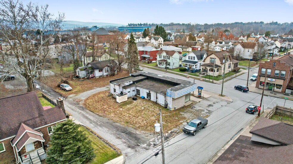 More Photos Of 2400 Ligonier St, Latrobe Auto Repair For Sale